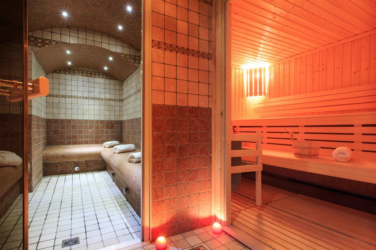 Hotel Club Blanche Neige Courchevel Buitenkant foto